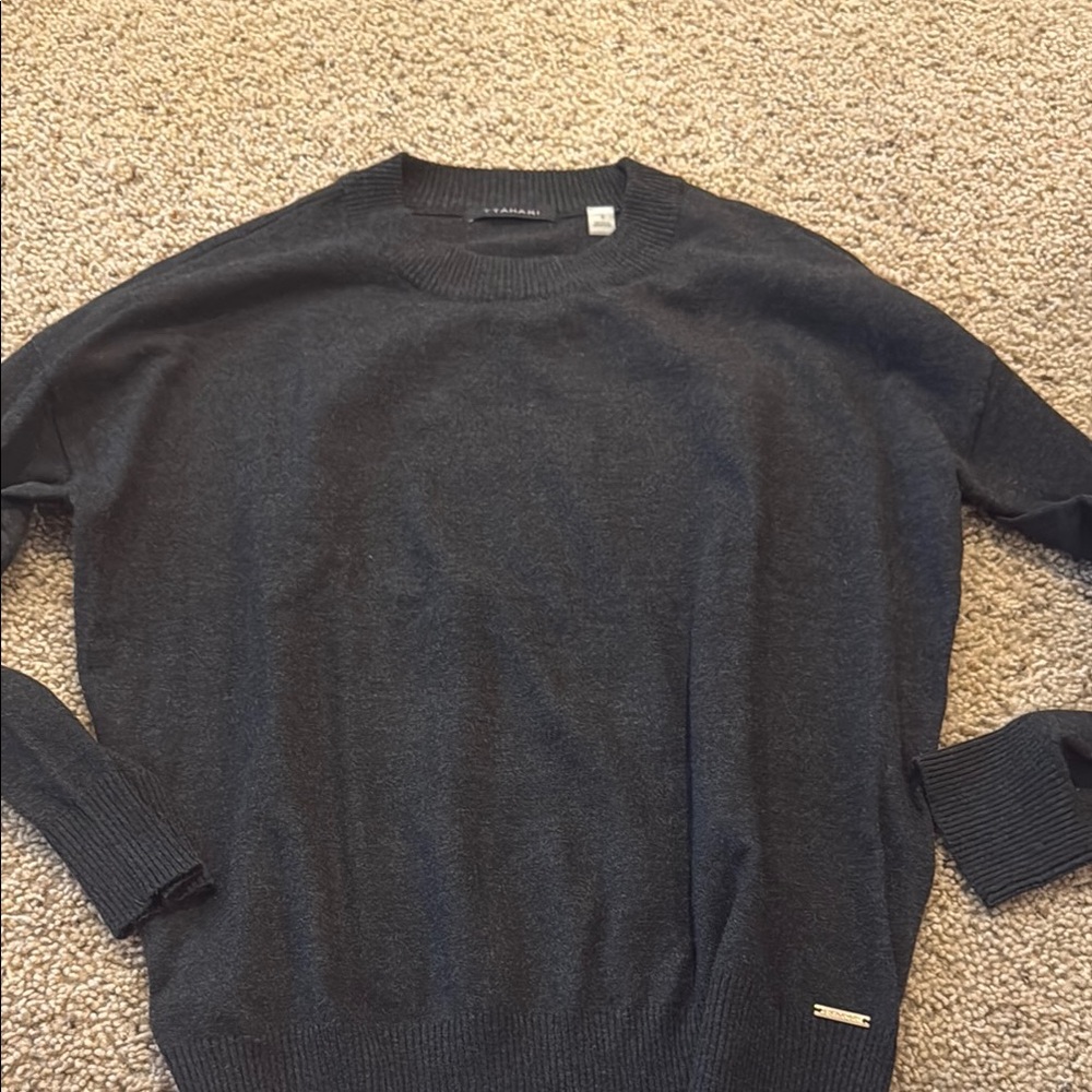 T Tahari Black Crewneck Sweater Knit Ribbed Cuffs